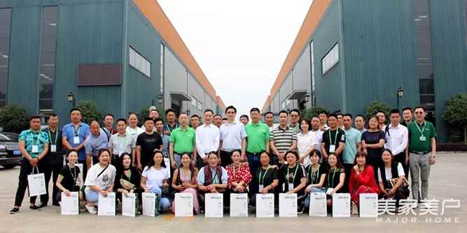 同學共進-記省人社廳、企業家觀摩團蒞臨美薩門窗廠區參觀指導