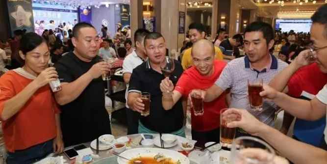 樂從先生“三喜臨門”，千人晚宴精彩紛呈！