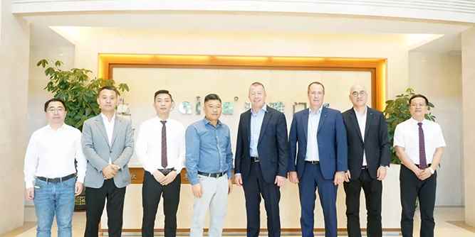 德國絲吉利婭集團總裁Wieland Frank先生蒞臨派雅門窗考察交流！