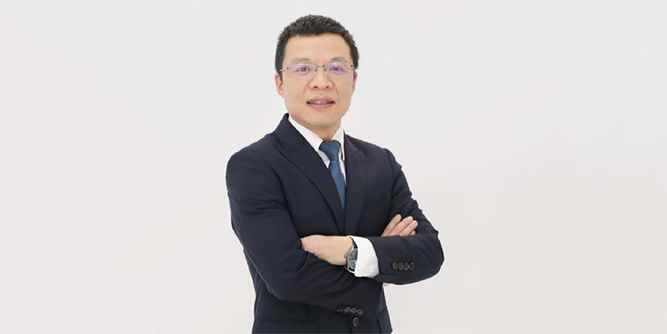 他，讓人們都用得起定制家具